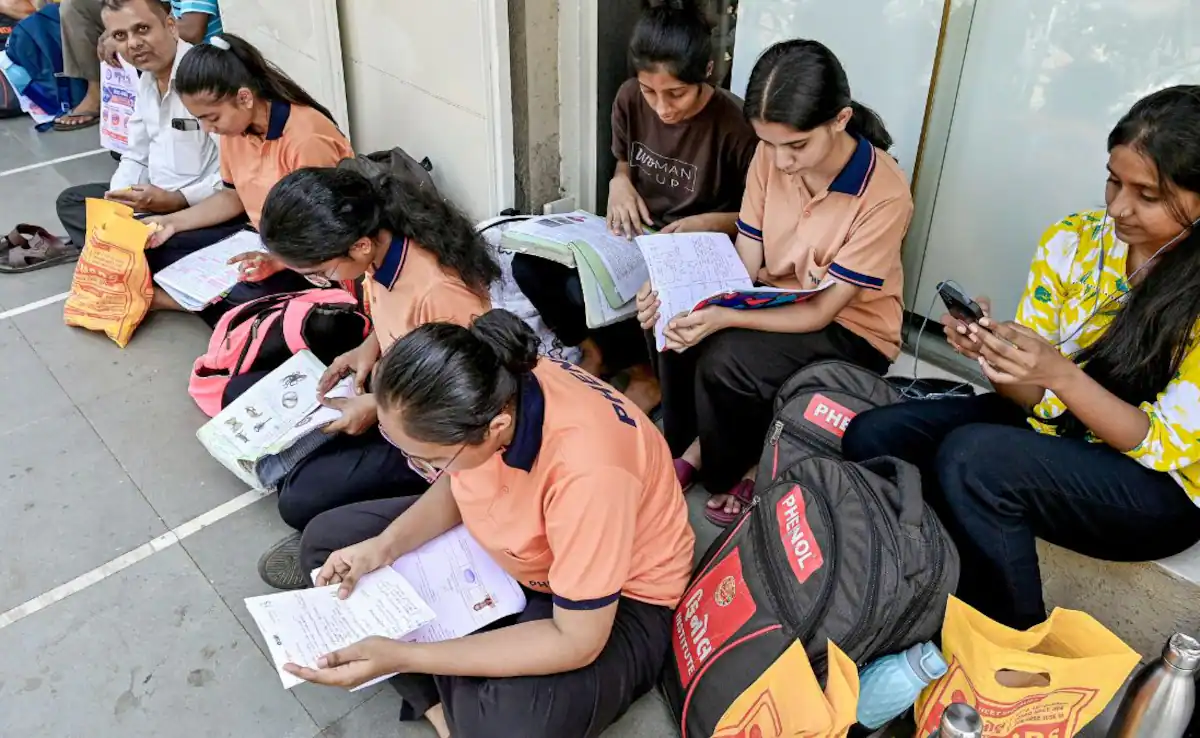 NEET UG students learning Biology Chemistry Physics with NCERT notes MCQ practice and doubt solving